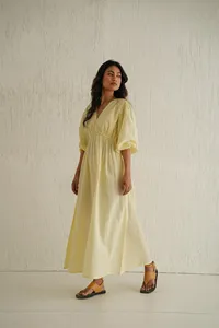 Vestido largo amarillo de verano para mujer, de tela de algodón, con cuello en V, manga abullonada, holgado, informal, estilo bohemio - Product Image 4