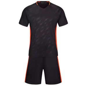 ผลิตชุดเสื้อฟุตบอล กางเกงขาสั้น คุณภาพสูง แบบสั่งทำพิเศษ ชุดยูนิฟอร์มฟุตบอลแบบซับลิเมชั่น โพลีเอสเตอร์ 100% แห้งเร็ว - Product Image 4