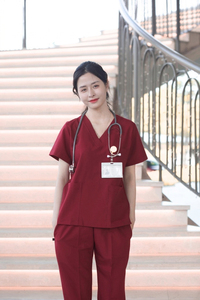 ชุดยูนิฟอร์มแพทย์และพยาบาลแบบสั้น แขนสั้น ผ้าพรีเมียมยืดหยุ่น ระบายอากาศได้ดี เหมาะสำหรับฤดูร้อน - Product Image 3