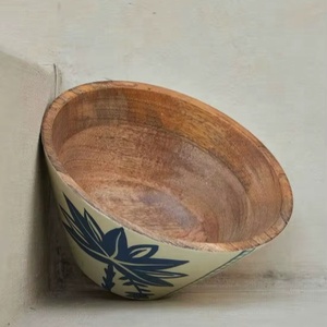 Bol de service de luxe en bois poli fait main, écologique, avec cuillère, imprimé floral blanc, plateau à salade, taille personnalisée, fabriqué en Inde - Product Image 1