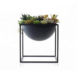 Maceta Colgante de Metal Nueva en Oferta, Disponible a Precio Competitivo - Product Image 5
