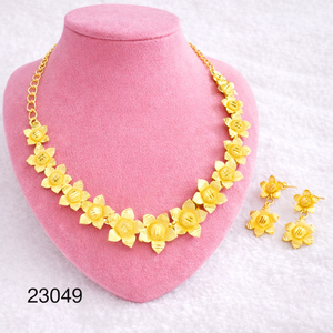 ชุดเครื่องประดับ MOLL JEWELLERS สไตล์อินเดียทันสมัย ชุบทอง 24K ทำจากโลหะผสมสังกะสี ประดับด้วยดอกไม้และเพชรซิร์คอน สร้อยคอพร้อมต่างหู สำหรับผู้หญิง เหมาะสำหรับงานหมั้น งานแต่งงาน และงานเลี้ยง - Product Image 1