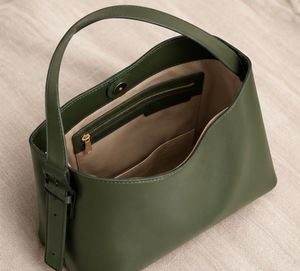 Sac fourre-tout en cuir véritable pour femme, design minimaliste, bandoulière, grande capacité, usage quotidien, couleur verte - Product Image 5