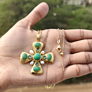 Collier plaqué or de haute qualité avec chrysochaldéon et pendentif aqua CZ, breloques en perles plaquées or 18 carats, bijoux de créateur. - Product Image 5