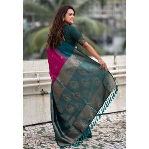 Sari en soie rose douce Elite Weaves avec bordure florale et contraste tissé Zari – Vêtements indiens et pakistanais - Product Image 5
