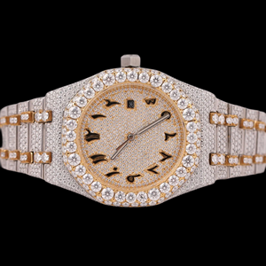 Reloj de Diseño Atractivo Estilo Hip Hop con Diamantes Moissanite de Corte Brillante en Dos Tonos, Totalmente Cubierto de Piedras, con Números Arábigos - Product Image 1