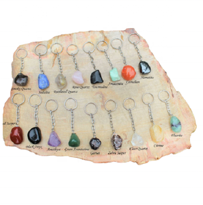 Piedra de alta calidad Multi piedra cayó cuentas de piedras preciosas Charka curación envuelto piedra preciosa cristal llavero curación mayorista - Product Image 2