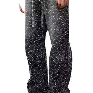 Consigue el look perfecto para fiestas con nuestro trabajo de precisión en pedrería sobre este pantalón vaquero de alta calidad. - Product Image 2