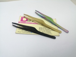 Pinzas para Cejas con Acabado de Plasma Personalizadas, Pinzas para Cejas con Punta Inclinada y Logotipo Personalizado, Pinzas de Alta Calidad para Depilar Pelo Encarnado - Product Image 6