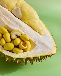 Bestseller Export Wholesale Manufacture OEM/ODM Dragee <b>Chocolate</b> HALAL Durian <b>Chocolate</b> Coated Almond Cashew Nuts 75G Snacks - Product Image 4