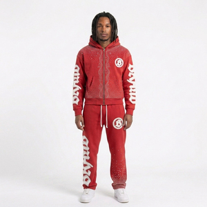 Nuevo Conjunto de Sudadera con Capucha y Pantalones Deportivos Rojos Estilo Vintage con Pedrería, Lavado Ácido, Chándal Personalizado con Logo para Hombre, Traje Jogger con Cremallera - Product Image 1