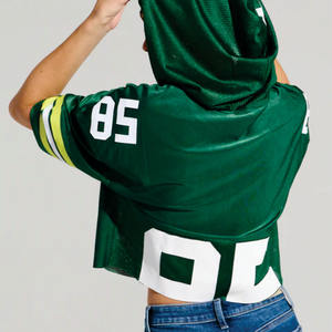 เสื้อเจอร์ซีย์อเมริกันฟุตบอลแบบครอปมีฮู้ดสำหรับผู้หญิง คุณภาพสูง ขายส่ง ผลิตจากโพลีเอสเตอร์ 100% รับสกรีนหมายเลขตามสั่ง เสื้อยืดสตรีทแวร์ - Product Image 5