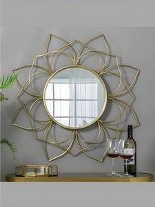 Miroir mural rond sans cadre en métal avec décoration artistique d'oiseau doré, design réglable pour la décoration intérieure - Product Image 1
