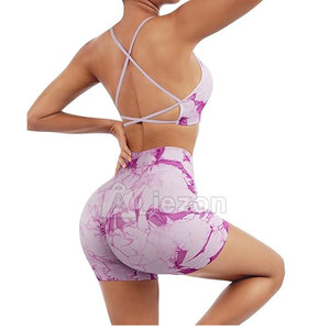 Ensemble de vêtements de sport pour femmes : haut et short de yoga, tenue de sport, vêtements de sport pour la gym et les entraînements. - Product Image 6