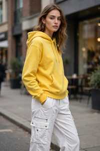 Conjunto Deportivo para Mujer, Sudadera con Capucha Amarilla y Pantalones Cargo Blancos, Ligero, de Poliéster/Algodón, Corte Holgado, Informal - Product Image 4