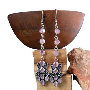 Pendientes Largos de Piedra Rosa al por Mayor |   Pendientes Colgantes Elegantes de Plata Oxidada al por Mayor |   Joyería llamativa, regalo para mujeres - Product Image 3