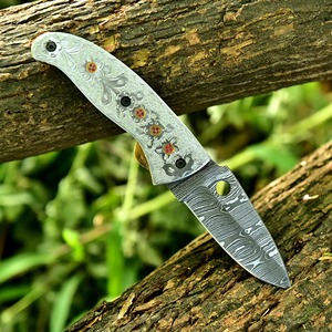 Cuchillos plegables para exteriores con forma de hoja para caza, pesca y preparación de comidas en campamentos. - Product Image 6