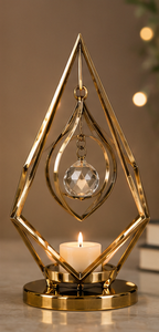Porte-bougie moderne en métal doré et noir avec coupelle en verre pour la décoration intérieure et les mariages – Support décoratif pour bougies en vente - Product Image 3