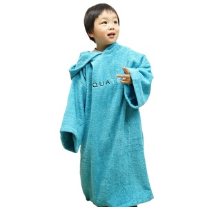 Poncho à capuche de surf en coton égyptien le plus vendu pour adulte plage voyage Logo personnalisé super doux bébé poncho à langer <span class=keywords><strong>serviette</strong></span> - Product Image 5
