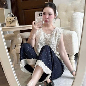 Ensemble deux pièces d'été pour femmes, vêtements confortables, mode naturelle, lavables, emballage personnalisé, fabriqué au Vietnam. - Product Image 5