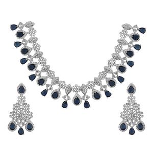 Parure de bijoux ethniques plaqués or avec collier, boucles d'oreilles et coiffe à motif floral pour femme, idéale pour les mariages et la mode - Product Image 1