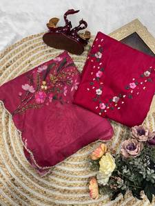 Sari de seda suave estilo Bollywood con diseño floral, cuentas, lentejuelas y borde Katdana para fiestas y eventos elegantes - Product Image 4