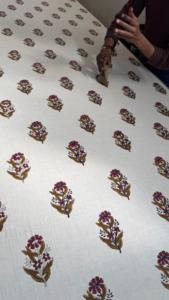 Tela de Algodón Floral Estampada a Mano Personalizada, 100% Algodón, Textil Sostenible, Tela Tradicional India con Estampado en Bloque, para Niñas y Niños de los Años 60 - Product Image 5