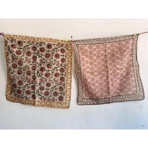 Pañuelo bandana de algodón con estampado floral hecho a mano, estilo bohemio indio, pañuelo cuadrado para la cabeza, pañuelo para el cabello, pañuelo para el cuello para mujer - Product Image 4