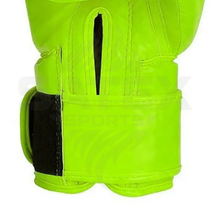 Gants de boxe Muay Thai personnalisables de qualité supérieure en PU, absorbant les chocs, respirants, légers, durables, à lacets - Product Image 6