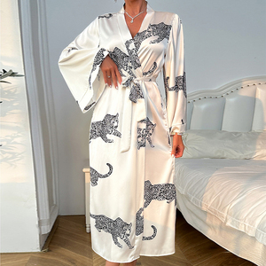 <span class=keywords><strong>Peignoir</strong></span> en satin imprimé, robe de chambre soyeuse, robes de détente, peignoirs soyeux, vêtements de détente d'été, manches longues, longues robes de chambre - Product Image 5