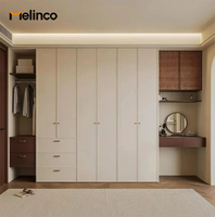 Melinco – Armoire ouverte sur mesure, moderne, du sol au plafond, avec fonction gain de place pour chambre d'appartement