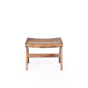 Tabouret en bois massif de style Pierre Jeanneret, design Mid-Century Modern, avec assise en rotin et pieds en V, pour la vente en gros - Product Image 2