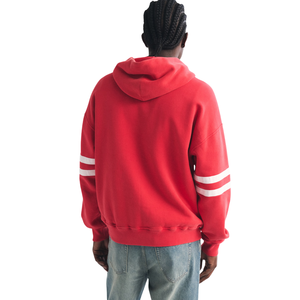 เสื้อฮู้ดดี้วาร์ซิตี้สีแดงสำหรับผู้ชาย แขนเสื้อลายทาง โลโก้ทีม สไตล์สตรีท รับผลิตแบบ OEM แบรนด์ส่วนตัว ผู้ผลิต ผู้จัดจำหน่ายขายส่ง - Product Image 4