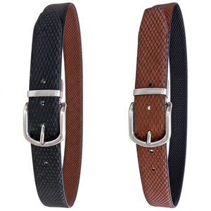 Ceinture en cuir marron et noir avec motifs décoratifs en relief, idéale pour les accessoires de mode western. - Product Image 1