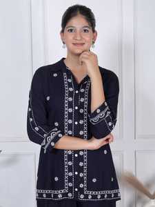 Ensemble coordonné de robes décontractées bleu marine pour femmes, haut brodé à boutons avec pantalon droit, tenue ethnique élégante - Product Image 6