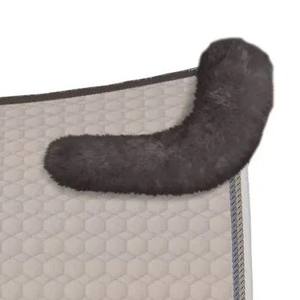 แผ่นรองอานม้าแบบพรีเมียม ซับแรงกระแทก พร้อมขนระบายอากาศ สำหรับการแข่งขัน บริการผลิตแบบ OEM/ODM - Product Image 2