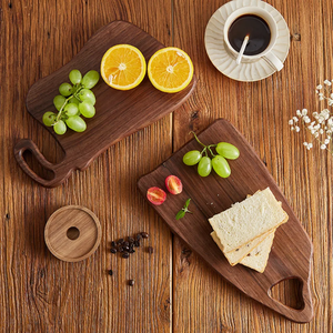 Planche à découper en bois moderne et écologique, forme rectangulaire avec poignée, grain de bois naturel, planche à découper et à servir pour la cuisine - Product Image 6