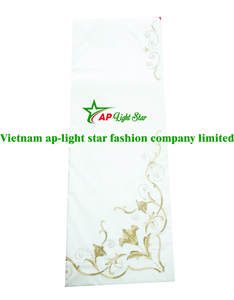 Parure de lit de luxe brodée VNAP du Vietnam en coton 100% 300 fils/cm² personnalisable, ensemble 8 pièces élégant et durable toutes saisons - Product Image 3