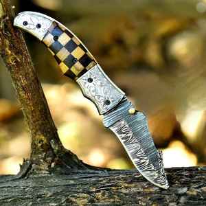 Cuchillo Plegable de Damasco Hecho a Mano, Personalizable, con Mango de Madera, Compatible con OEM, Cuchillo Utilitario para Exteriores, Camping y Supervivencia, con Funda - Product Image 2