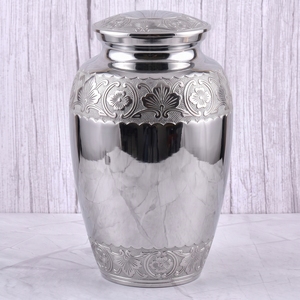 Urna Funeraria de Latón Dorado para Adultos con Diseño Floral y Acabado Cepillado para Guardar Cenizas Humanas, Urna Conmemorativa Funeraria - Product Image 5