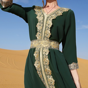Robe Abaya pour femmes musulmanes, en polyester uni, ornée de perles, modeste, longueur cheville, manches longues, pour les occasions spéciales - Product Image 4