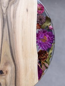 Table d'appoint personnalisable en résine florale écologique peinte à la main avec fleurs séchées - Product Image 4