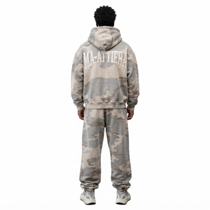 Ensemble de survêtement pour homme gris clair beige camouflage avec sweat à capuche zippé, coupe ample, jambe large, style streetwear, design à empiècements, personnalisable OEM ODM - Product Image 2
