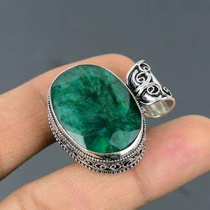 Colgante de Esmeralda Zambiana Facetada, Joyería de Plata de Ley Hecha a Mano, Collar de Piedra Preciosa Natural de Lujo, Regalo para Ella - Product Image 4