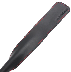 Pagaie en cuir Twin Leather Goods avec poignée en métal et surpiqûres rouges - Product Image 2