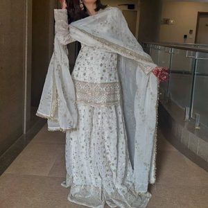 Lehenga Choli de Color Blanco con Trabajo de Lentejuelas en Faux Georgette - Product Image 1