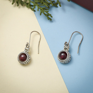 Pendientes colgantes de granate rojo natural, piedra de nacimiento de enero, con engaste de bisel en plata de ley 925, proveedor de joyería - Product Image 4