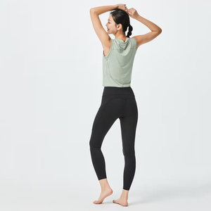 Lightweight Fitness Womens Yoga Tops Customizable <b>Stretch</b> Gym Shirt Seamless Activewear For Workout And Yoga Sessions - Product Image 4