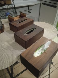 Cubierta de Madera Natural para Caja de Pañuelos con Detalles Hechos a Mano para una Decoración Elegante de Mesa e Interiores - Product Image 6