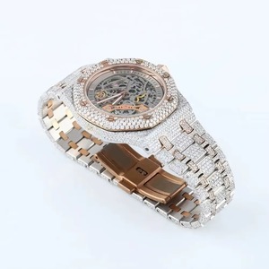 นาฬิกาข้อมือหรูหราทรงแปดเหลี่ยม รุ่น Unisex พร้อมขอบเพชร สายสแตนเลส หน้าปัดอนาล็อก ตัวล็อคแบบ Deployment Clasp ขนาด 41 มม. - Product Image 3